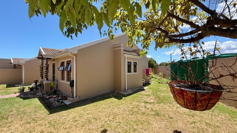 2 Bedroom Property for Sale in Twin Palms Western Cape